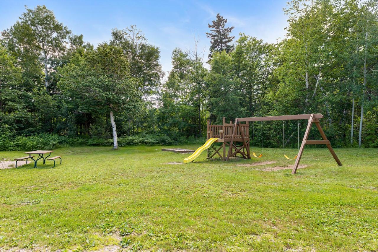 Ingonish Chalets Екстериор снимка